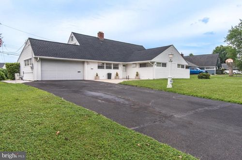 455 Snowball Dr, LEVITTOWN, PA, 19056-2236 | Card Image
