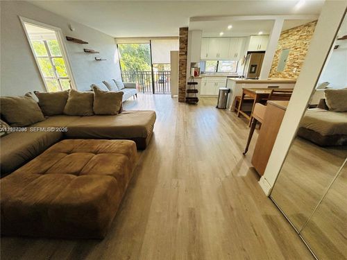 219-17021 N Bay Rd, Sunny Isles Beach, FL, 33160-3619 | Card Image