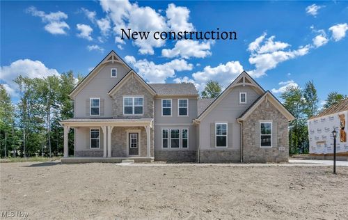 3135 Woodstone Ln, Avon, OH, 44011-2519 | Card Image