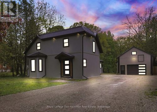 74 Victoria St W, Wingham, ON, N0G2W0 | Card Image