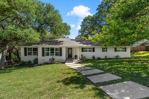 1009 Bob O Link Dr, Woodway, TX, 76712-3421 | Card Image
