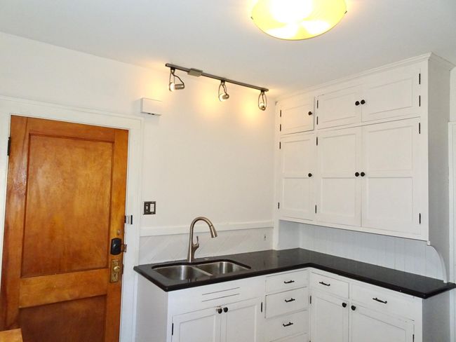 PLENTY CUPBOARDS | Image 59