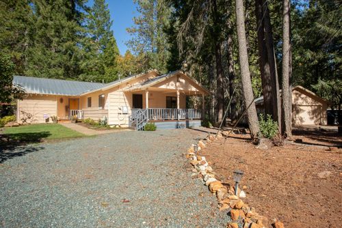 8945 Holmes Way, Brownsville, CA, 95919 | Card Image