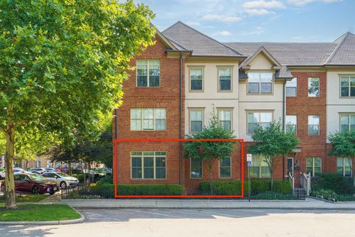 674 Park St, Columbus, OH, 43215-1669 | Card Image