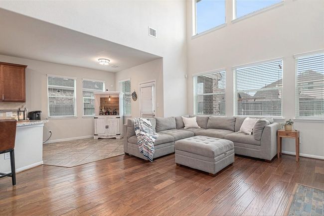 9215 Union Meadow Ln, House other with 4 bedrooms, 4 bathrooms and 2 parking in Cypress TX | Image 11