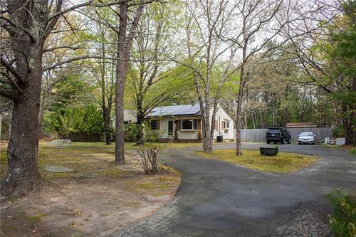 27 Club House Rd, Coventry, RI, 02816-6516 | Card Image