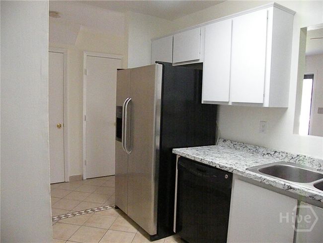 Side view kitchen | Image 7