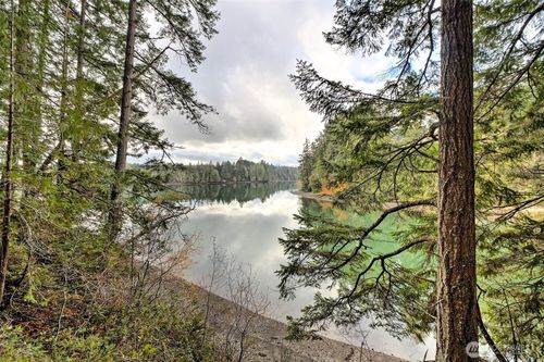 120 Se Sells Dr, Shelton, WA, 98584-7792 | Card Image