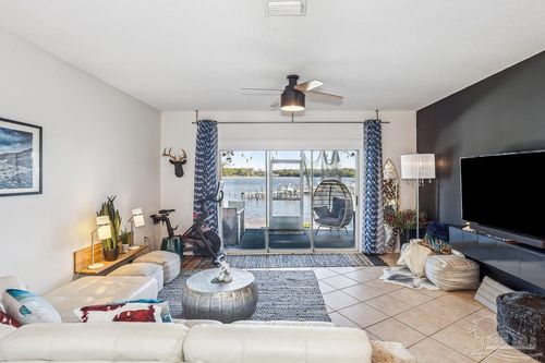 7222 Majestic Blvd, Navarre, FL, 32566-9029 | Card Image