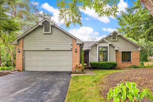 12457 Windcliff Drive, Springfield Twp, MI, 48350 | Card Image