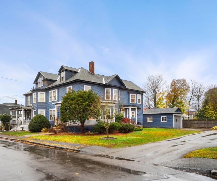 Rogers St, Nashua, NH 03064