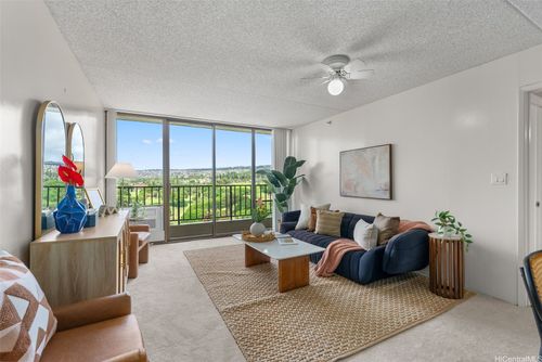 2011-98-402 Koauka Loop, Aiea, HI, 96701-4576 | Card Image
