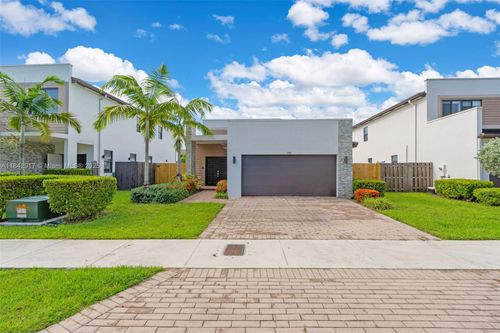 348 Ne 210th Way, Miami, FL, 33179-2173 | Card Image