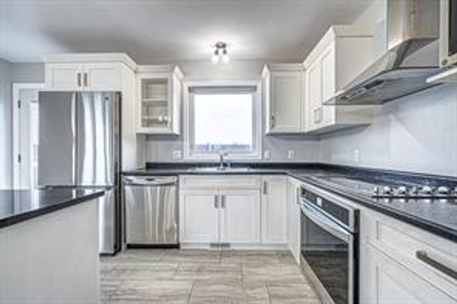 4004 74 Ave, House detached with 5 bedrooms, 2 bathrooms and 3 parking in Lloydminster AB | Image 8