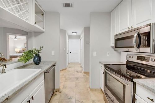 b141-3655 Habersham Rd Ne, Atlanta, GA, 30305-5416 | Card Image
