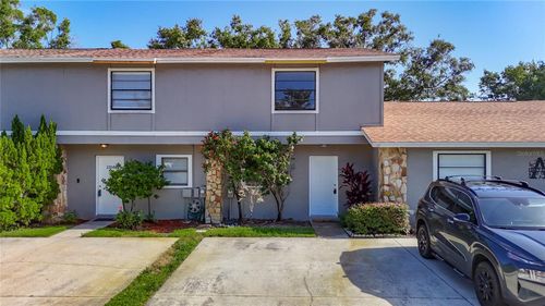 10047 Lake Oak Cir, TAMPA, FL, 33624-5289 | Card Image