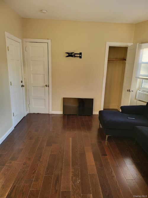 881 New York Ave, Brooklyn, NY, 11203-2715 | Card Image