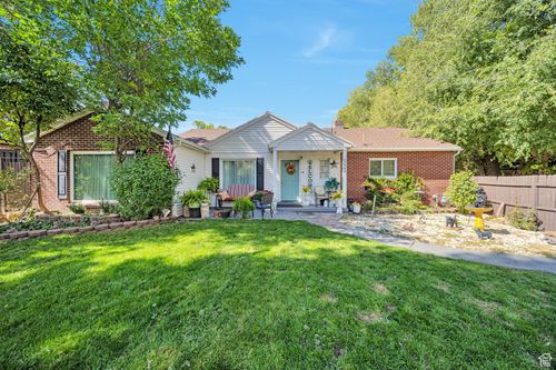 5946 S Highland Dr, Holladay, UT, 84121-1328 | Card Image