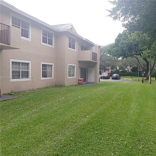 21i-2451 96th Ter, Pembroke Pines, FL, 33024-3047 | Card Image