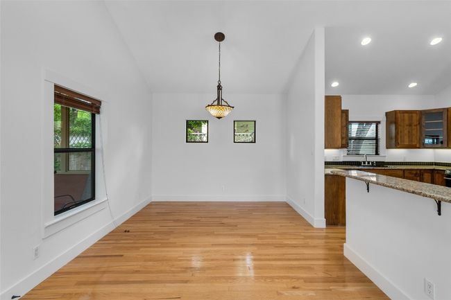 Spacious dining area | Image 9