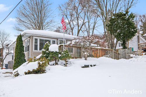 6773 Elmview Avenue Ne, Cannon Township, MI, 49341 | Card Image