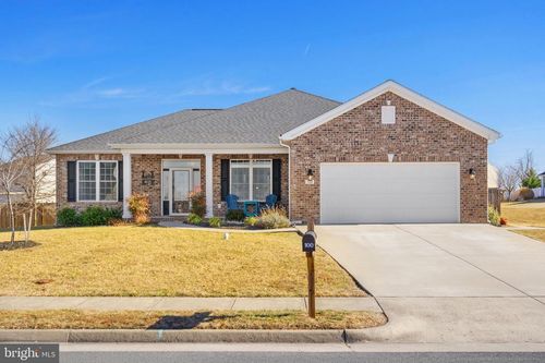 100 Penderbrook Ct, STEPHENS CITY, VA, 22655-4874 | Card Image