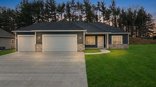 3740 N Woodbury Ln, Janesville, WI, 53545 | Card Image