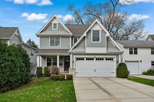 4 Oxford Ave, Clarendon Hills, IL, 60514-1150 | Card Image