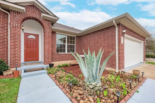 9816 Pasatiempo Dr, Austin, TX, 78717-3831 | Card Image