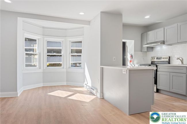 827 W Linden St, Condo with 11 bedrooms, 8 bathrooms and 3 parking in Allentown PA | Image 24