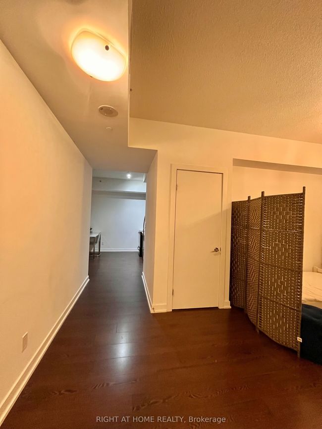 201 - 20 Bruyeres Mews, Condo with 2 bedrooms, 1 bathrooms and null parking in Toronto ON | Image 23