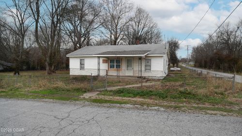 221 Trowbridge Rd, Carthage, MO, 64836-7652 | Card Image