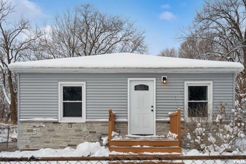 940 30th St, Bettendorf, IA, 52722-5123 | Card Image