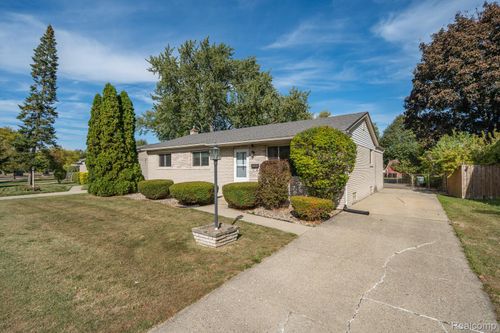 1714 Castleton Dr, Troy, MI, 48083-2610 | Card Image