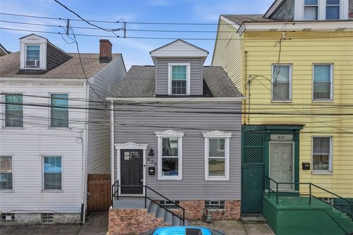 839 Tripoli St, Pittsburgh, PA, 15212-8016 | Card Image