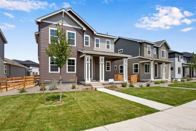 17831 Parkside Drive N, House other with 3 bedrooms, 1 bathrooms and 2 parking in Commerce City CO | Image 2