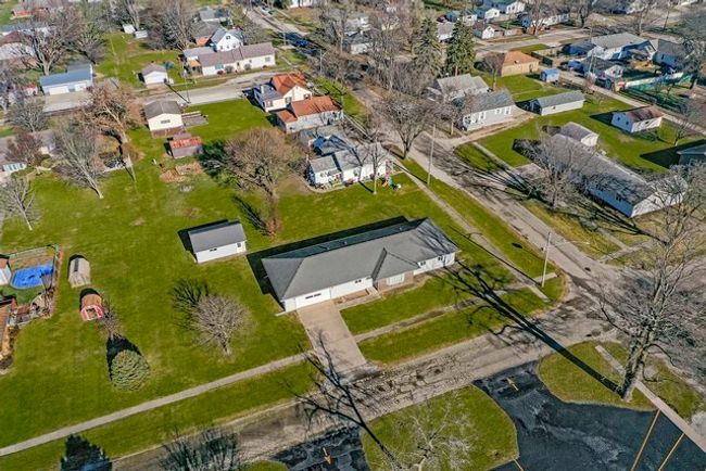 313 W Topeka St, House other with 3 bedrooms, 2 bathrooms and 2 parking in Toluca IL | Image 33