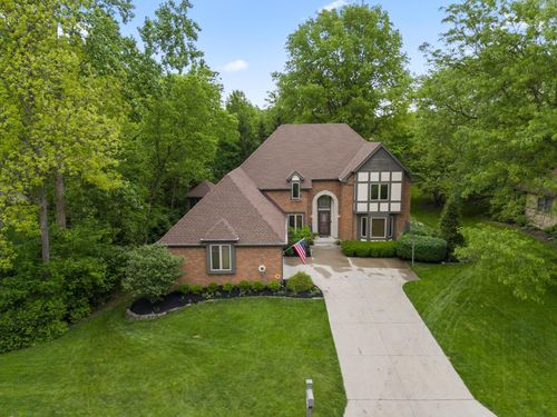 9394 Din Eidyn Dr, Dublin, OH, 43017-9495 | Card Image
