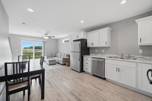 4232 Mourning Dove Dr, Waterloo, IA, 50702-6127 | Card Image