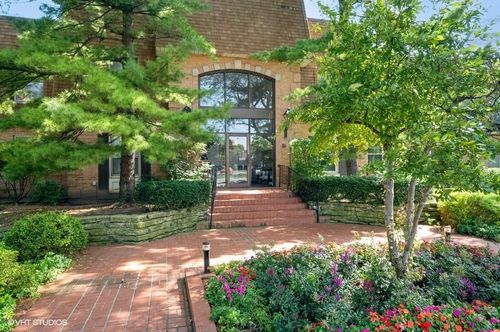 apt-110-1220 Park Ave W, Highland Park, IL, 60035-2243 | Card Image