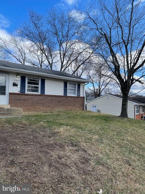 13205 Hampshire Ct, WOODBRIDGE, VA, 22193-5103 | Card Image