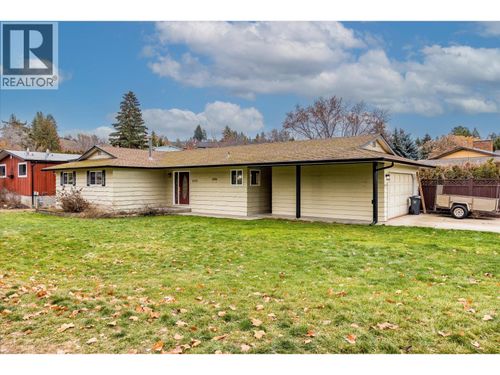 2435 O'Reilly Road, Kelowna, BC, V1W2V7 | Card Image