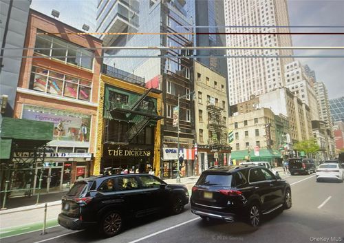 781 8th Ave, New York, NY, 10036-7011 | Card Image