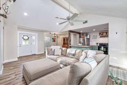 12274 Twin Lakes Ln, San Angelo, TX, 76904-4022 | Card Image