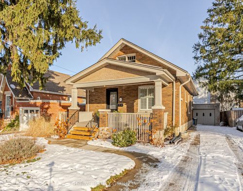 {{alt}} | Card Image