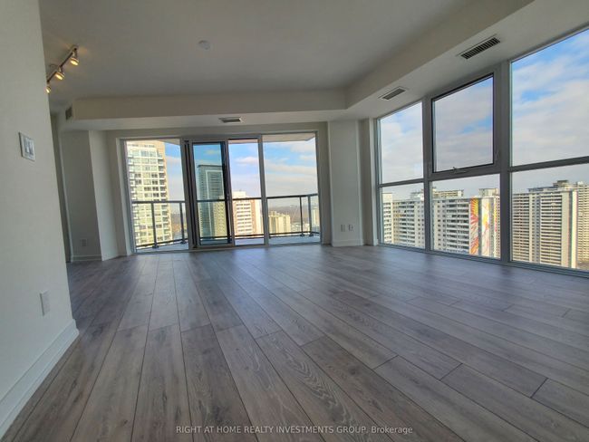 2603 - 159 Wellesley St E, Condo with 1 bedrooms, 1 bathrooms and null parking in Toronto ON | Image 6