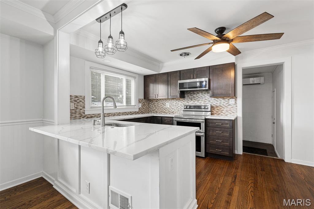 Residential in Crestwood 3