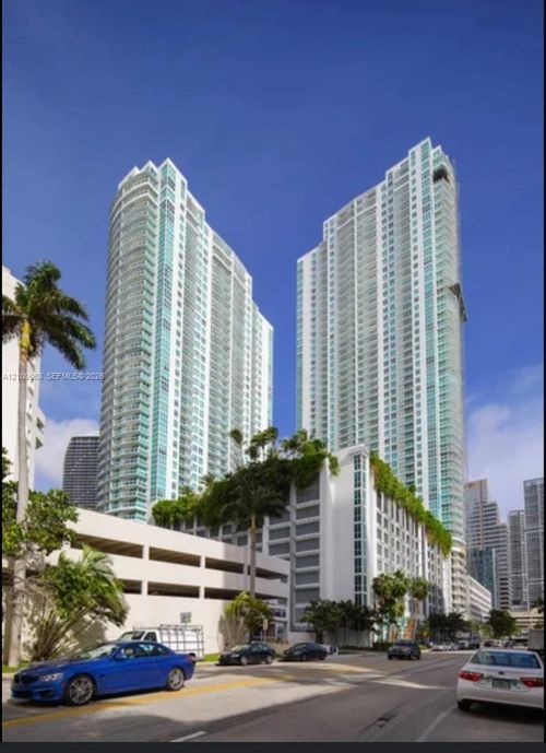 701-950 Brickell Bay Dr, Miami, FL, 33131-3947 | Card Image