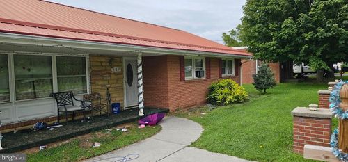 187 Water St, Peterstown, WV, 24963-9331 | Card Image