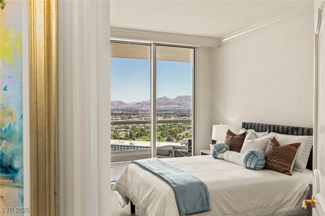 UNIT-2502 - 2877 Paradise Rd, Home with 3 bedrooms, 3 bathrooms and 1 parking in Las Vegas NV | Image 46
